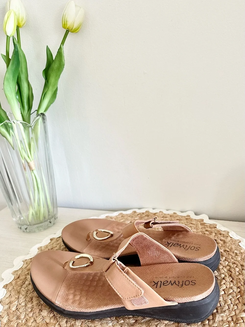 SoftWalk Tan Leather Comfort Sandals Gold Ring Size 8.5M
